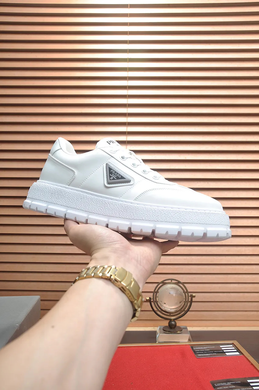 Men's shoes 💰580💶 [PRADA] Top original items, new seasonal styles, high-quality original items, top-grade high-mercerized cowhide combined with original breathable fabric + imported glue, imported stretch fabric inside with original cowhide feet, original thick outsole! Quality guaranteed! Code 38-45 (45 customized)